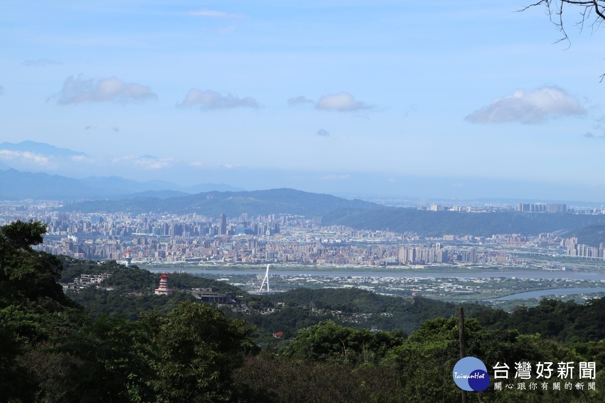 花鐘廣場周邊景色（圖／台北市公園處提供）