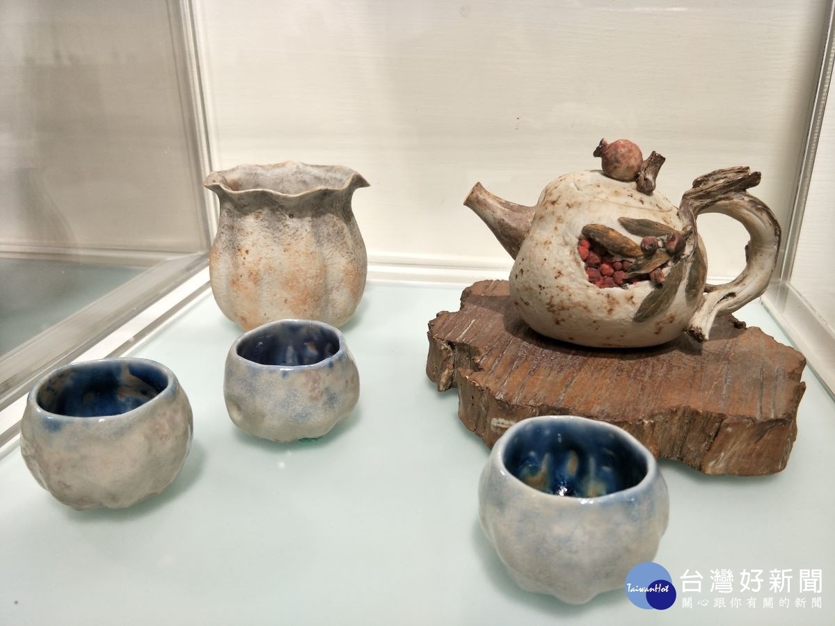 蘇明華老師的作品「透露的喜悅」。圖/記者鄧富珍攝