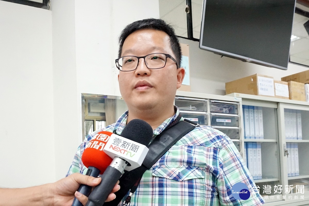 針對桃園市議員詹江村的「指控」,桃園市政府建管處施工管理科長徐鍇提出說明。