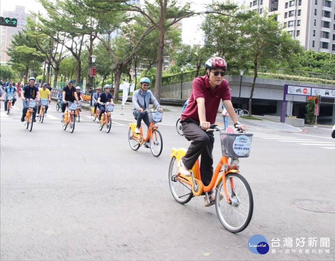 響應922國際無車日 副秘書長黃國榮率500人騎鐵馬上路