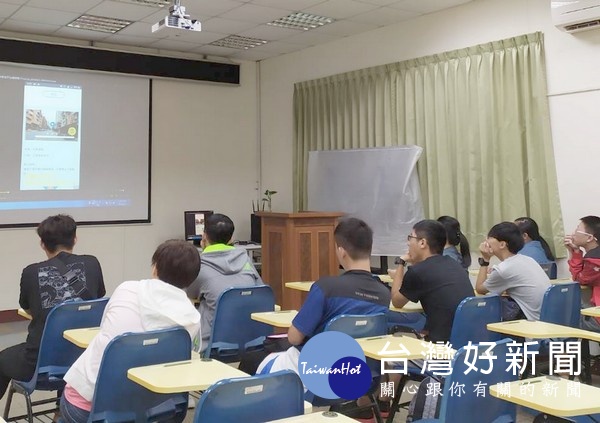 雲林監理站增開假日普通機車考照服務及未滿18歲無照駕駛違規講習班，報名學員非常踴躍。