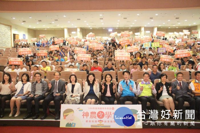 衛生局提醒民眾,「生病看醫師,用藥找藥師」,切勿隨意在網路刊登販售或購買來路不明之藥物。
