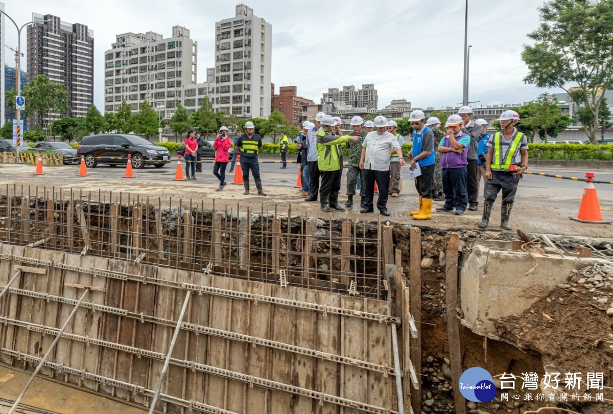 因應中颱米塔來襲,桃園市長鄭文燦視察八德、桃園防汛整備工作。