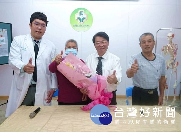 北港媽祖醫院微創肩關節鏡手術有效改善患者肩部疼痛,且安全、傷口又小,術後隔天即可出院恢復日常生活。