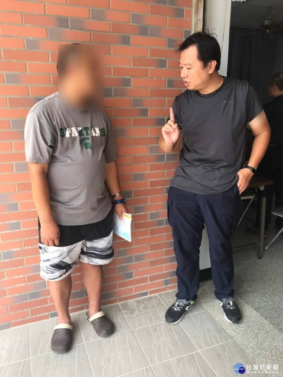 胡姓居民逛農博遺失2萬,求援楊梅分局農博指揮所,火速尋回2萬元,胡民感謝員警協助。