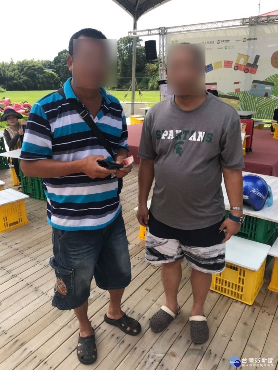 胡姓居民逛農博遺失2萬,求援楊梅分局農博指揮所,火速尋回2萬元,胡民感謝員警協助。