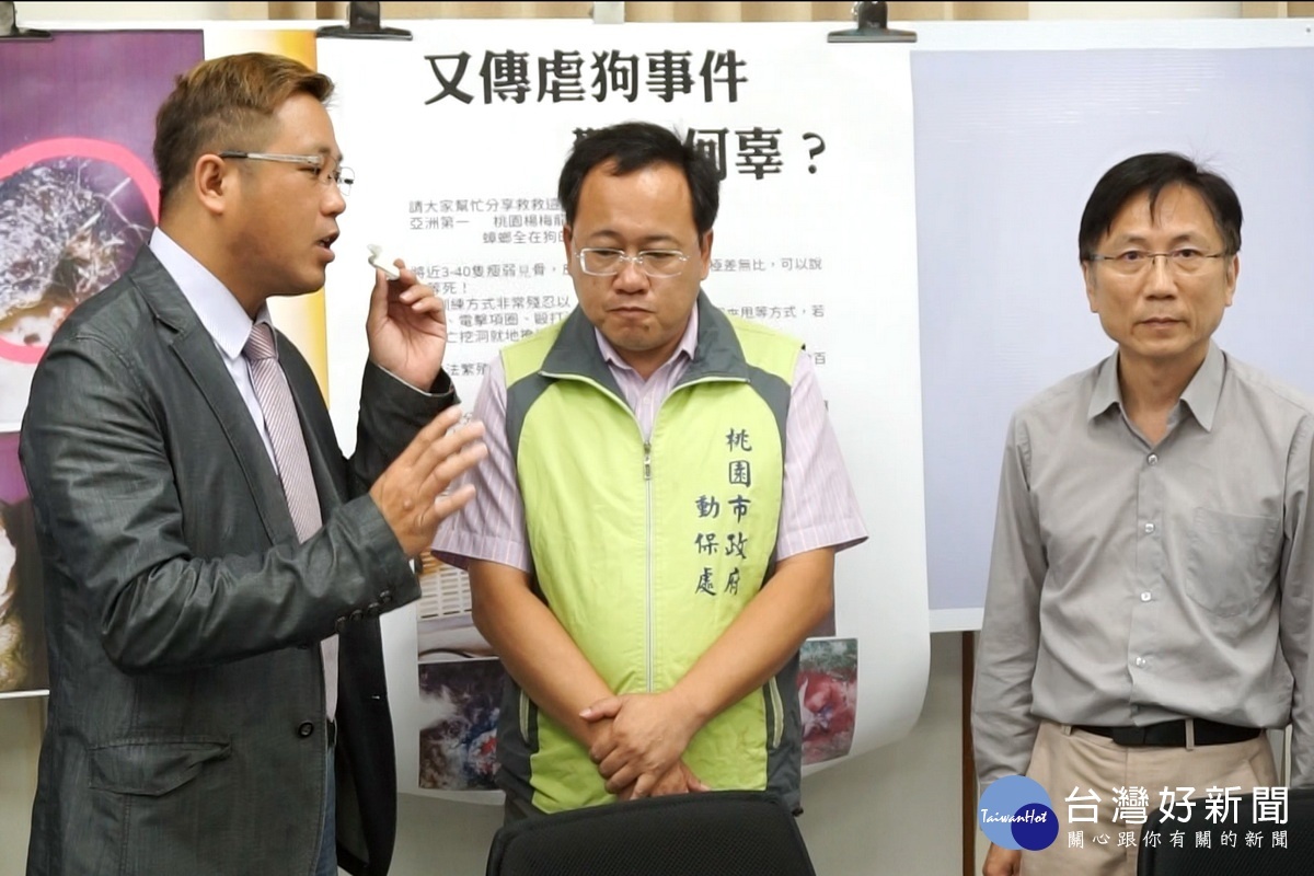 針對龍杰警犬訓練中心虐犬太事件,兩位名嘴議員詹江村、黃敬平聯袂召開記者會。
