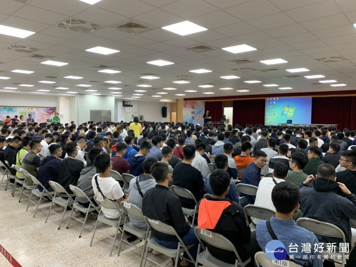 桃園市政府警察局逾600名員警報到,實務訓練後注入治安交通新活力。