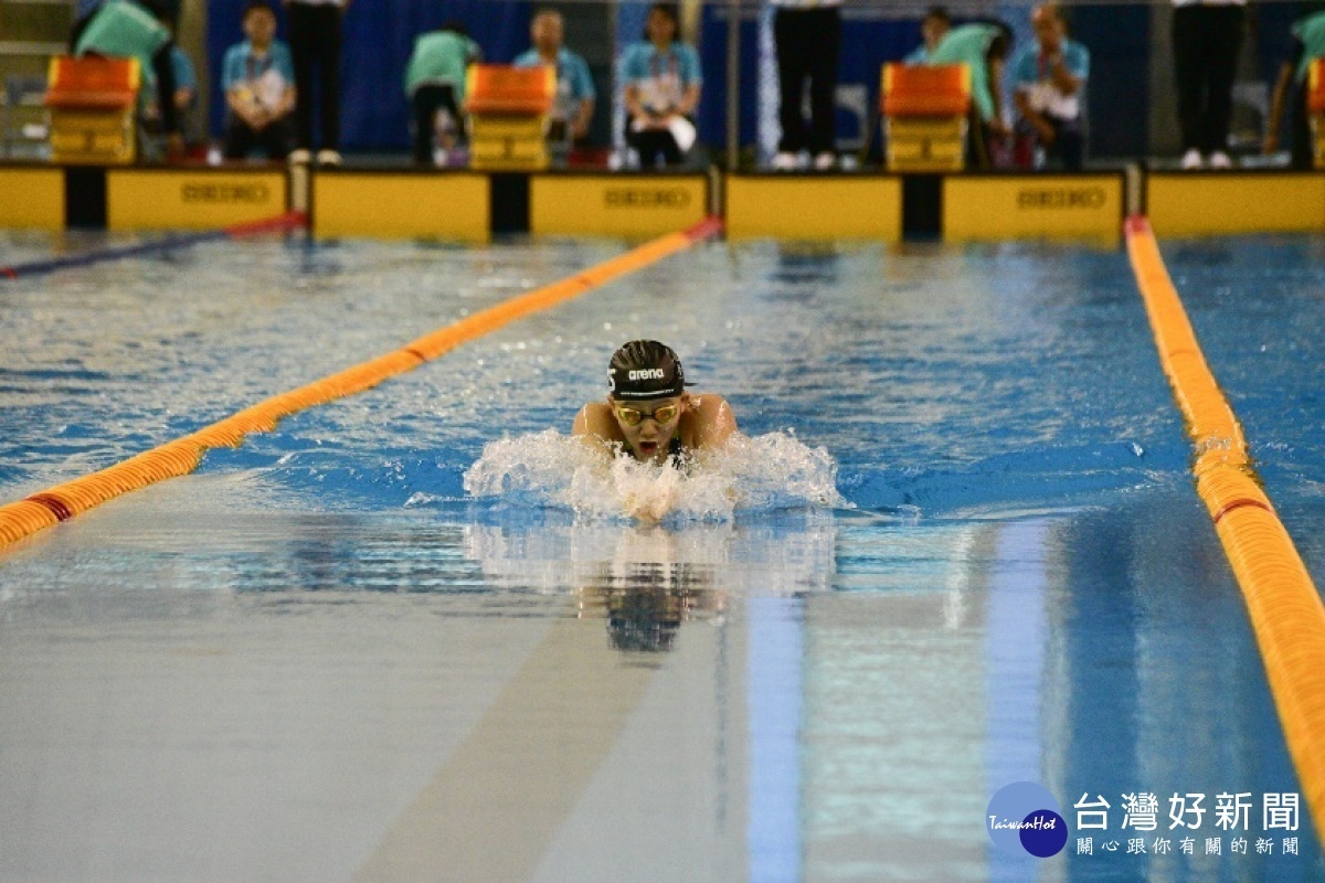 女子組游泳100公尺蛙式決賽-洪潔瑜1