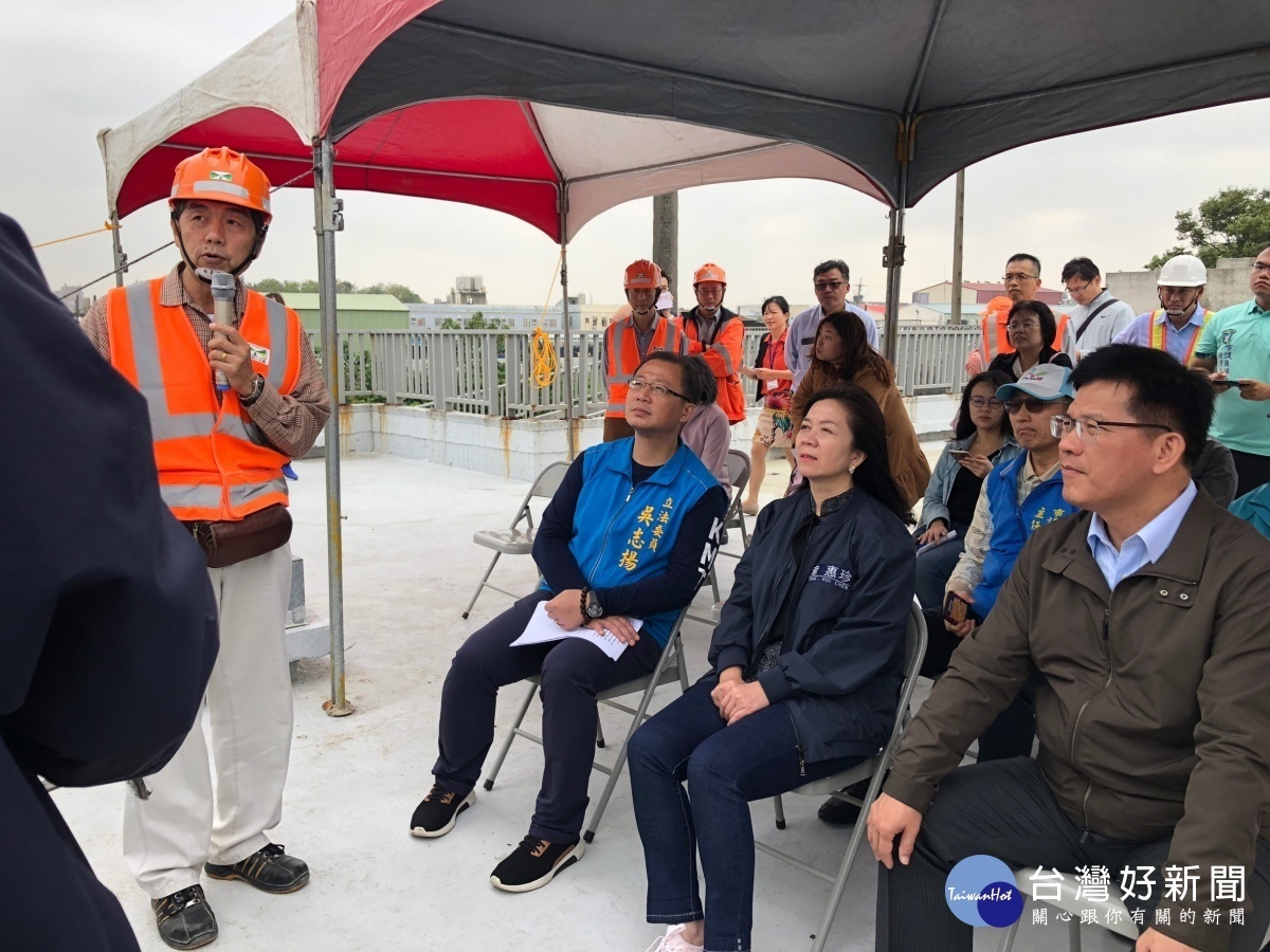 吳志揚邀請立法院考察國二甲「天空斷橋」,要求交通部速完工通車解決延宕,並加快辦理土地租用。