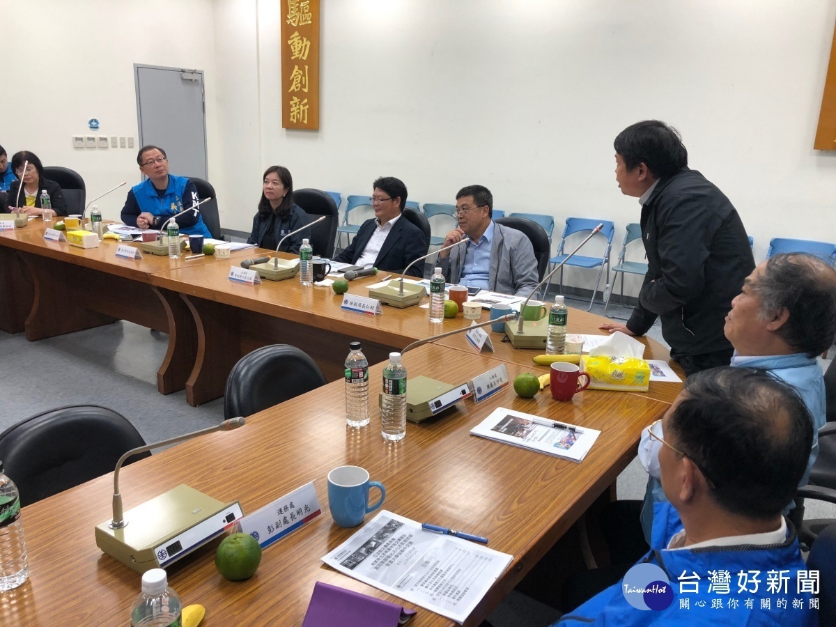 立法委員吳志揚會同交通部黃玉霖次長、台鐵許仁財副局長及相關單位主管至桃園考察富岡機廠及新富火車站。