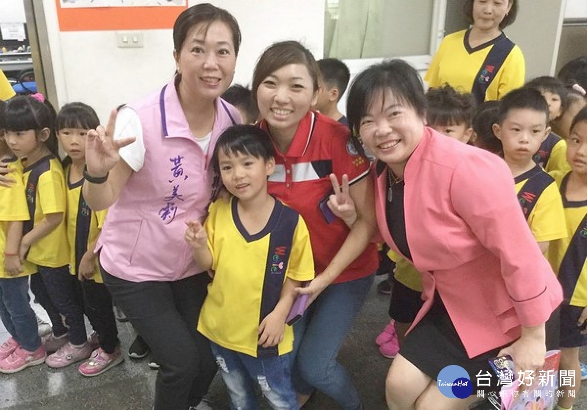 國際獅子會300D1區兒童癌症防治宣導委員會舉行「兒童癌症防治」宣導活動,現場氣氛熱絡且極富教育意義。