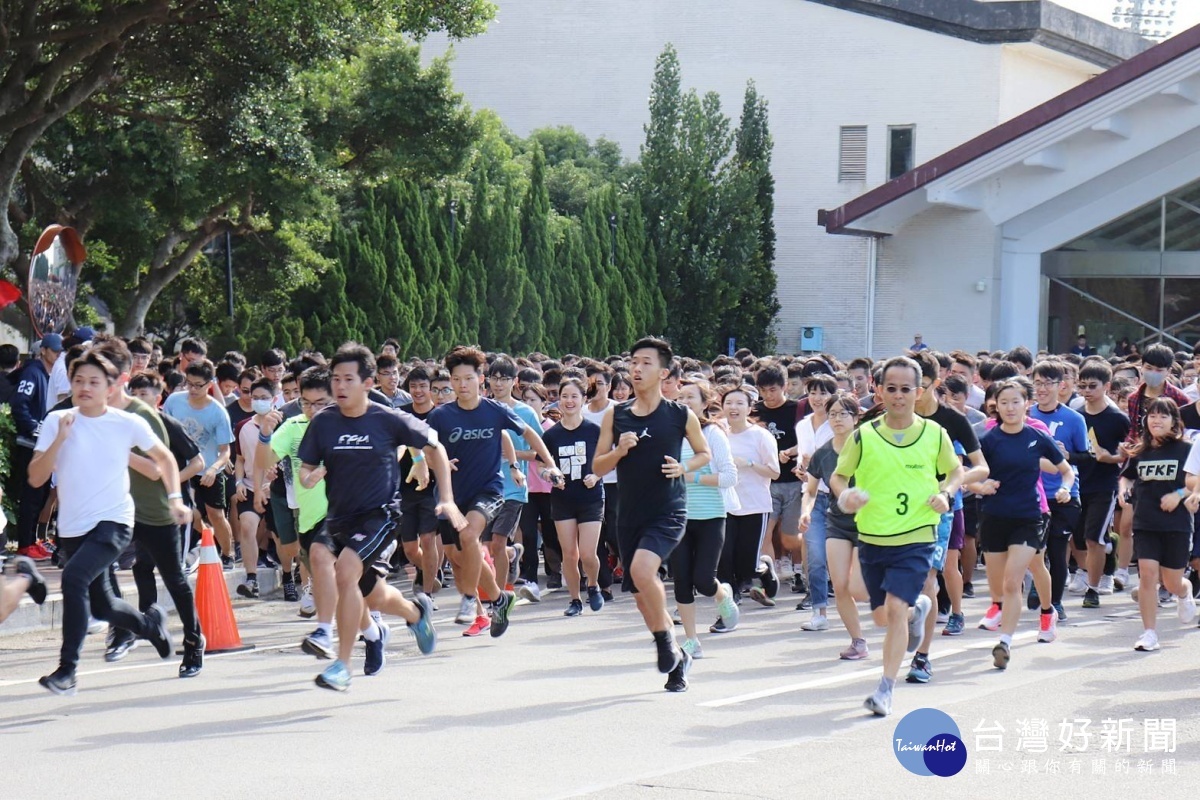 長庚大學運動會暨親子日 二手物義賣歡樂登場
