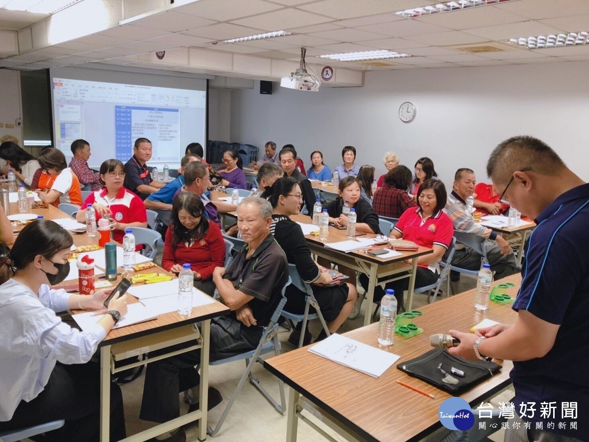 彰化反暴大市集暨草地音樂會 展現紫色溫柔攜手反家暴