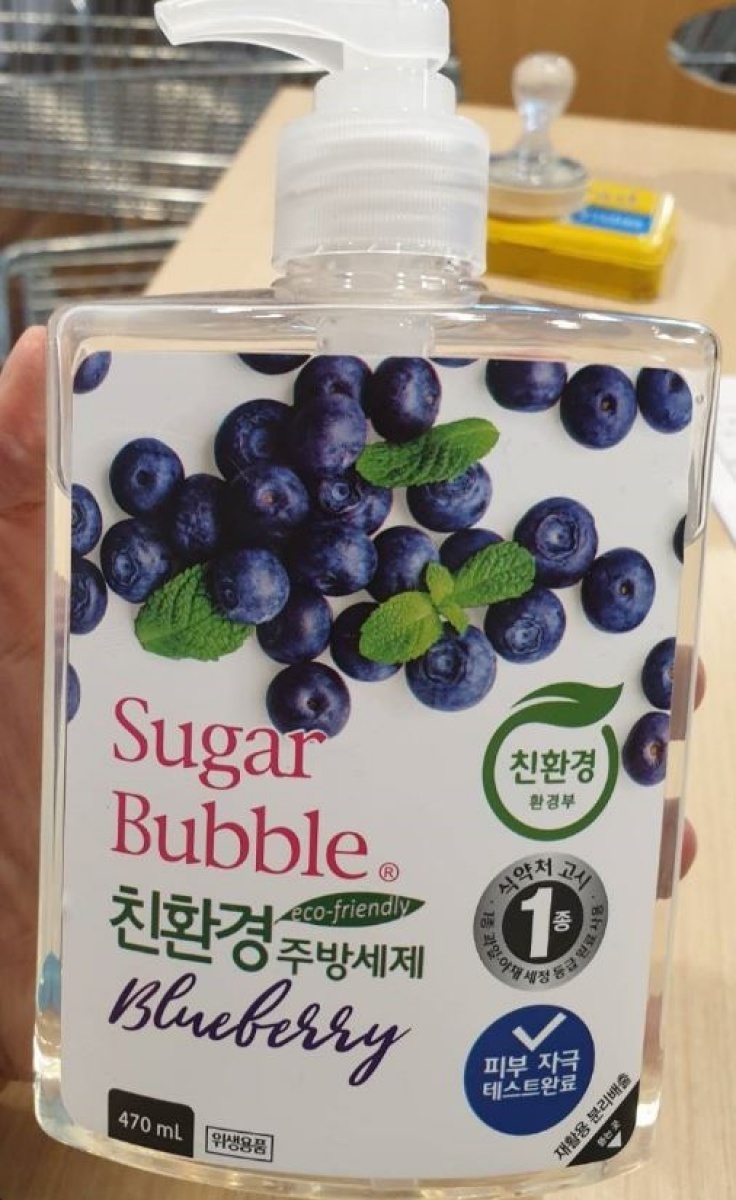 北市府衛生局抽檢食品洗潔劑，查出Sugar Bubble蔬果、餐具洗潔劑（藍莓）標示不符規定。（圖／台北市衛生局）