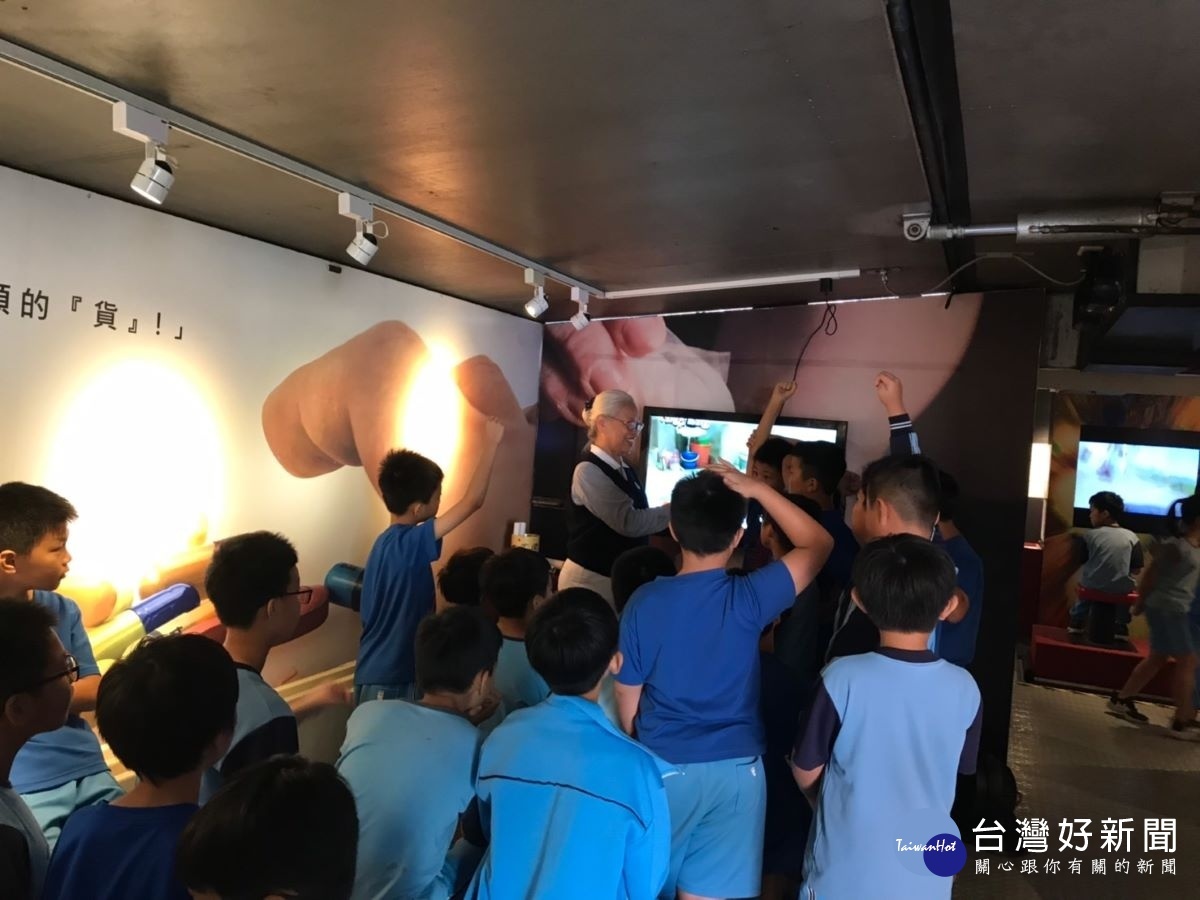 反毒宣導期間,中山國小、彰化高中熱情參與。