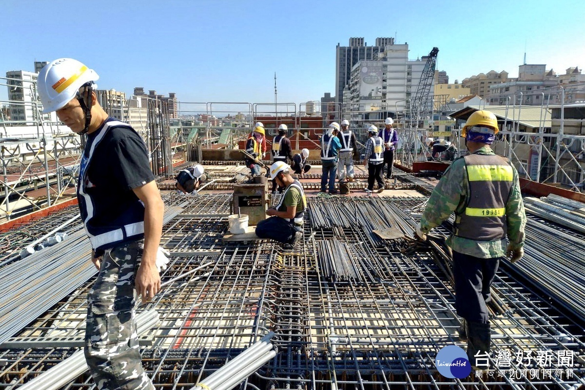 桃園鐵路地下化中壢後站遷移工程。