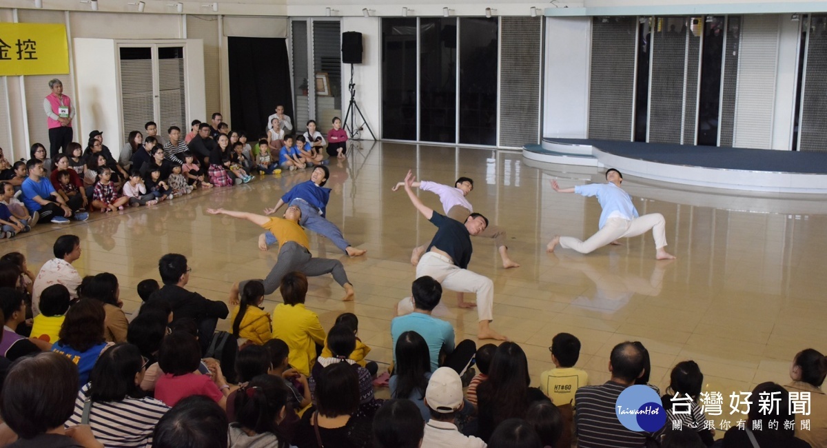 2019國泰藝術節與雲門共舞,貼近民眾沒距離。