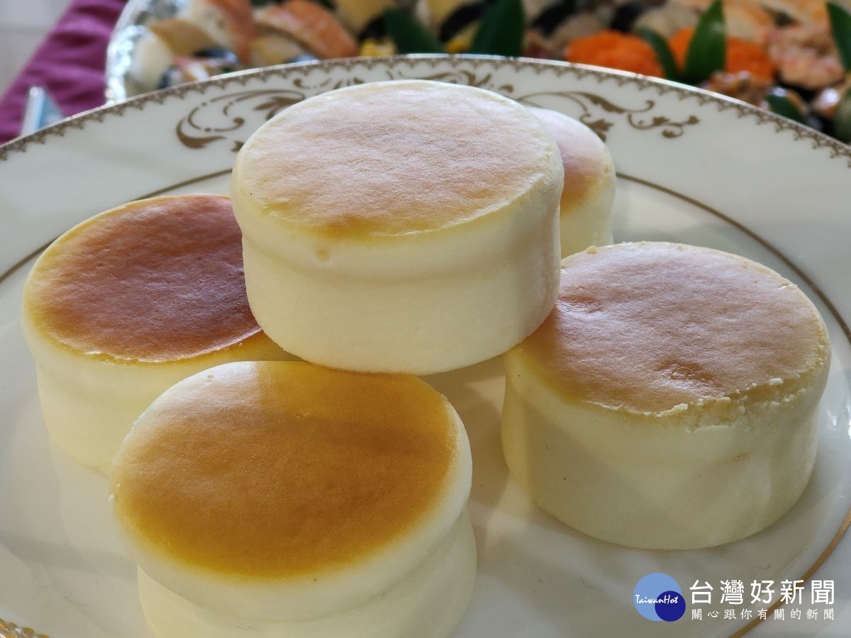 竹塘鄉農會研發的米飄香乳酪。圖/記者鄧富珍攝