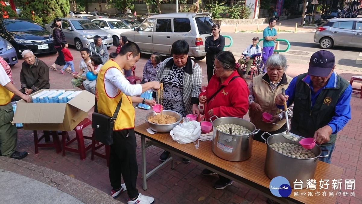 中華安樂公益協會 在僑愛舉辦歲末寒冬送暖活動