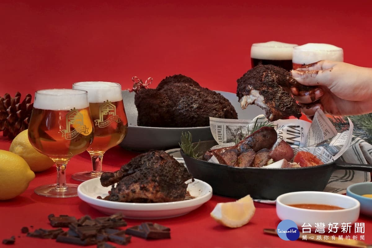 台南煙波隱糧餐酒館於聖誕跨年期間1220-1231推出「黑勢派對分享餐」，內含獨創料理「巧克黑心雞」、「調皮腹黑腸」及四杯掌門精釀啤酒。