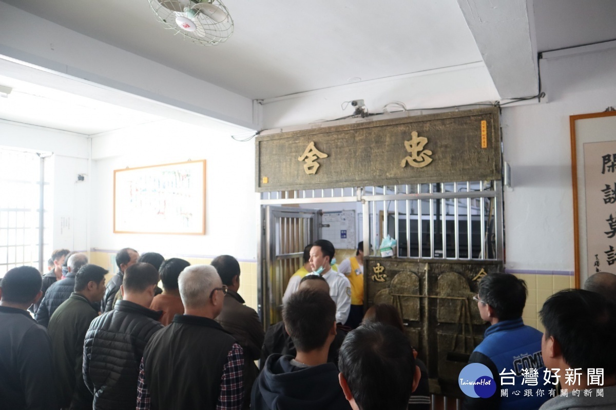 為有效嚇阻酒後駕車嚴重違規行為一再發生,新竹區監理所桃園監理站施實「監獄實地體驗」震撼教育講習課程。