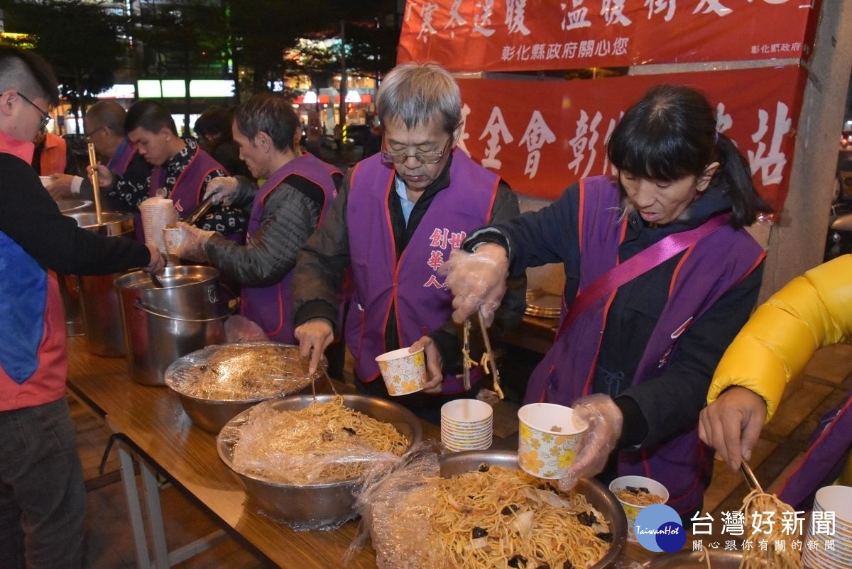 現場熱食。