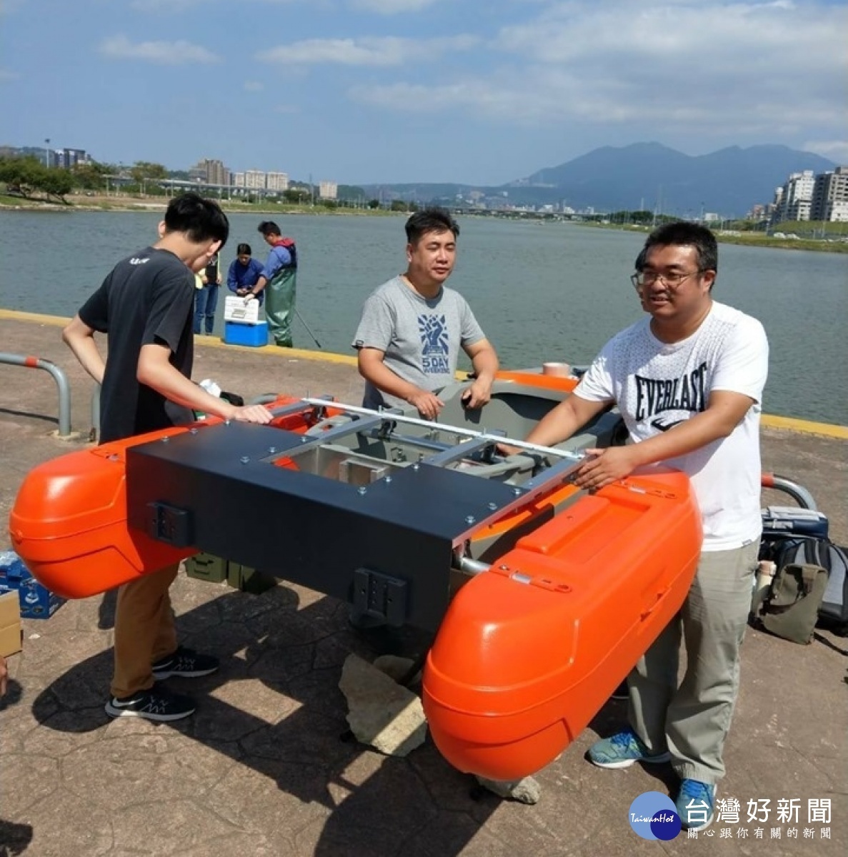 郭鎮銘博士在產學與研發路上屢獲獎肯定,開啟了留英博士捨棄大學教職,走上艱辛創業之路的契機。