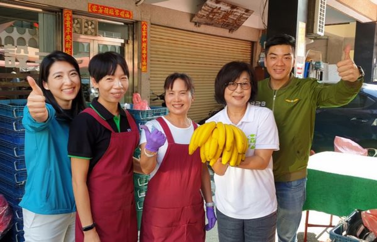 民進黨「護國保台助選團」日前來到雲林力挺海線立委候選人蘇治芬，共同表達青年反對假消息，亦肯定蘇治芬挺身而出保護雲林農民的決心。