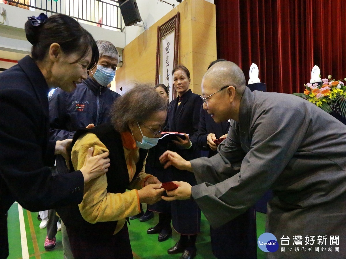 慈濟基金歲末祝福感恩會 600多位志工喜迎2020年