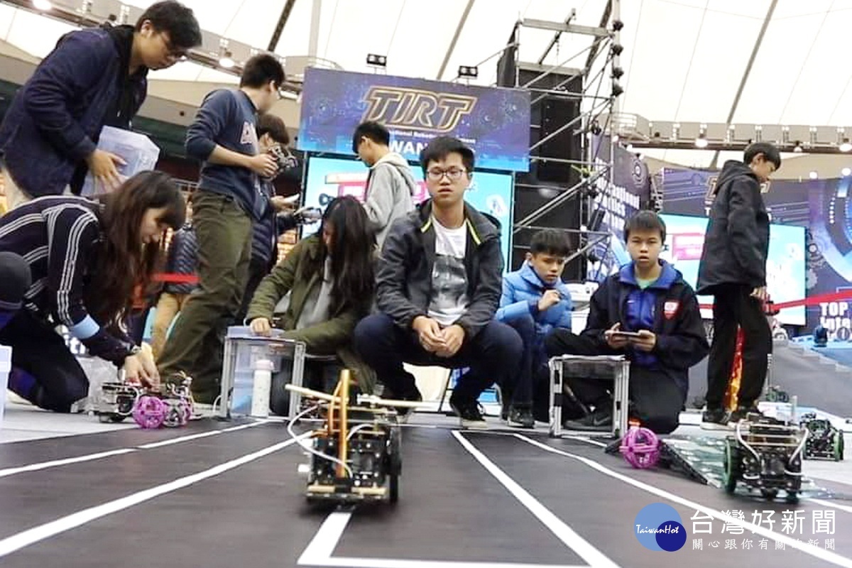 「TIRT全能機器人國際邀請賽」，吸引20個多國家2400多支隊伍報名參加，場面盛大創下空前紀錄。