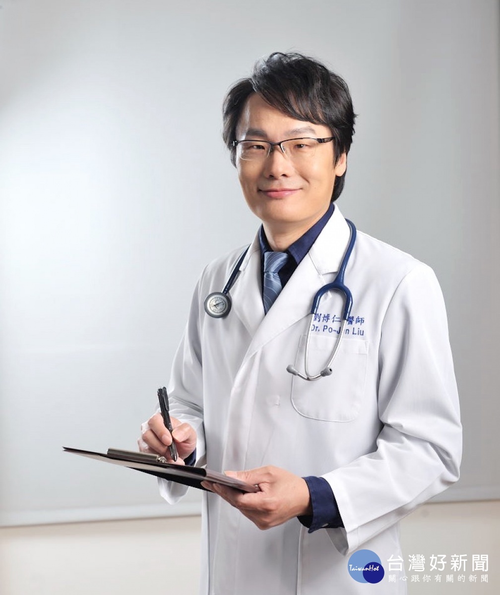 名醫劉博仁變身知識型網紅,線上開課談養生。(圖/SmartM世紀智庫提供)