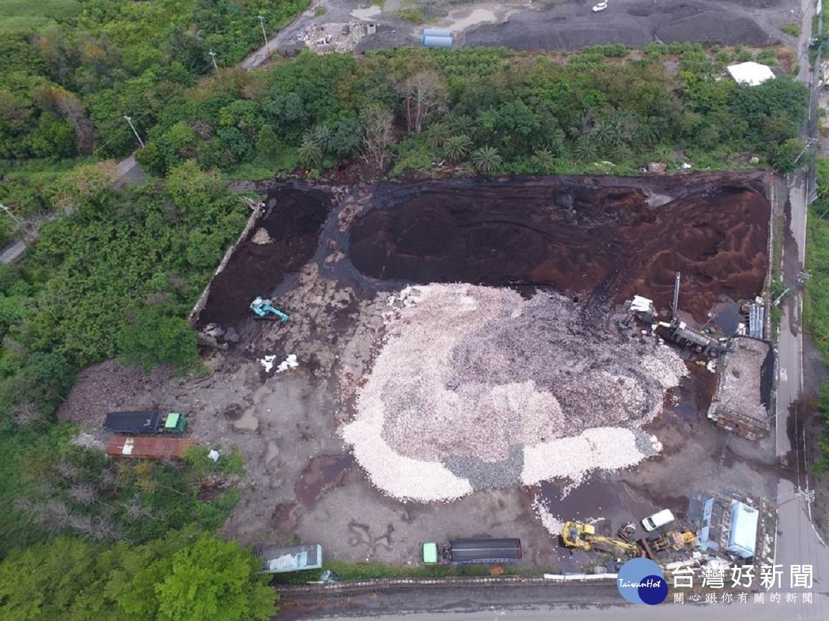 彰化農地出現大量不明廢棄物 多家知名食品企業都中招