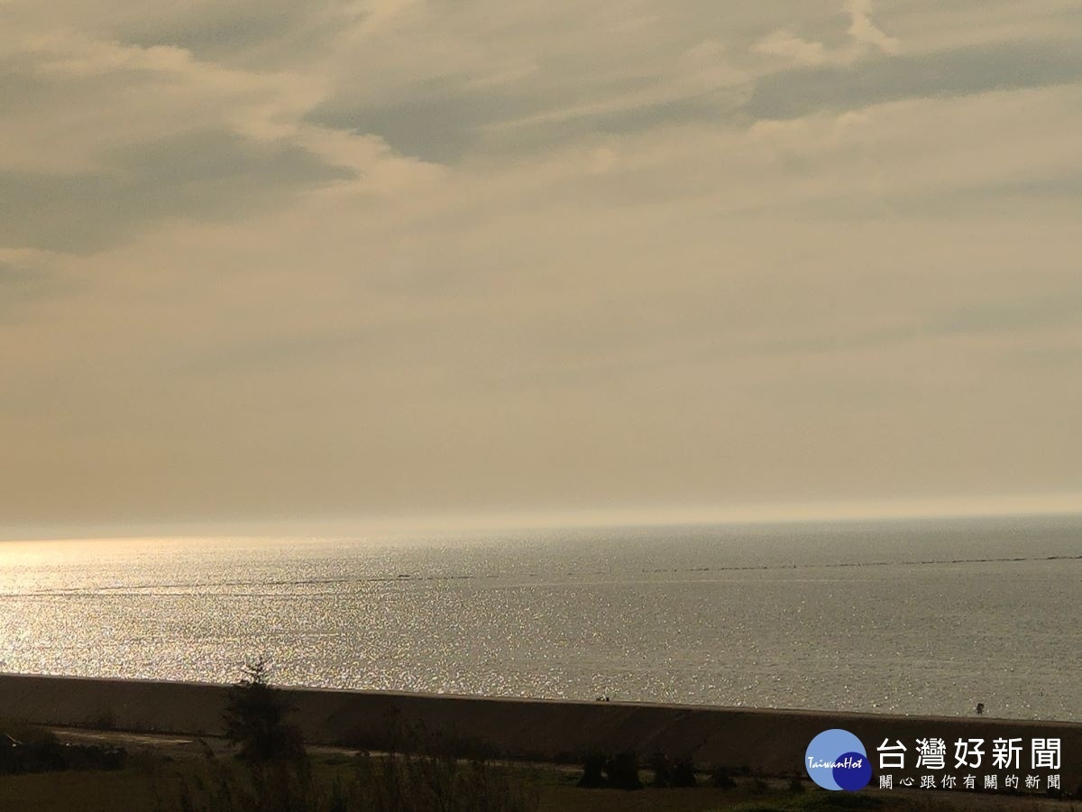 美麗的海洋公路沿線周邊景色。圖/記者鄧富珍攝