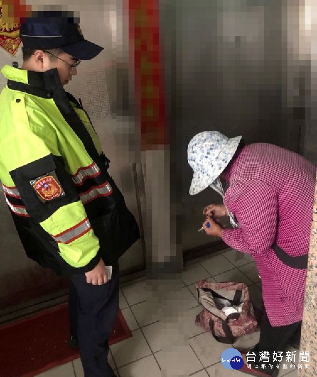 北港所警員郭耀星、歐全裕熱心協助迷途老婦平安返家，積極為民服務的精神亦獲社區民眾的肯定與讚許。
