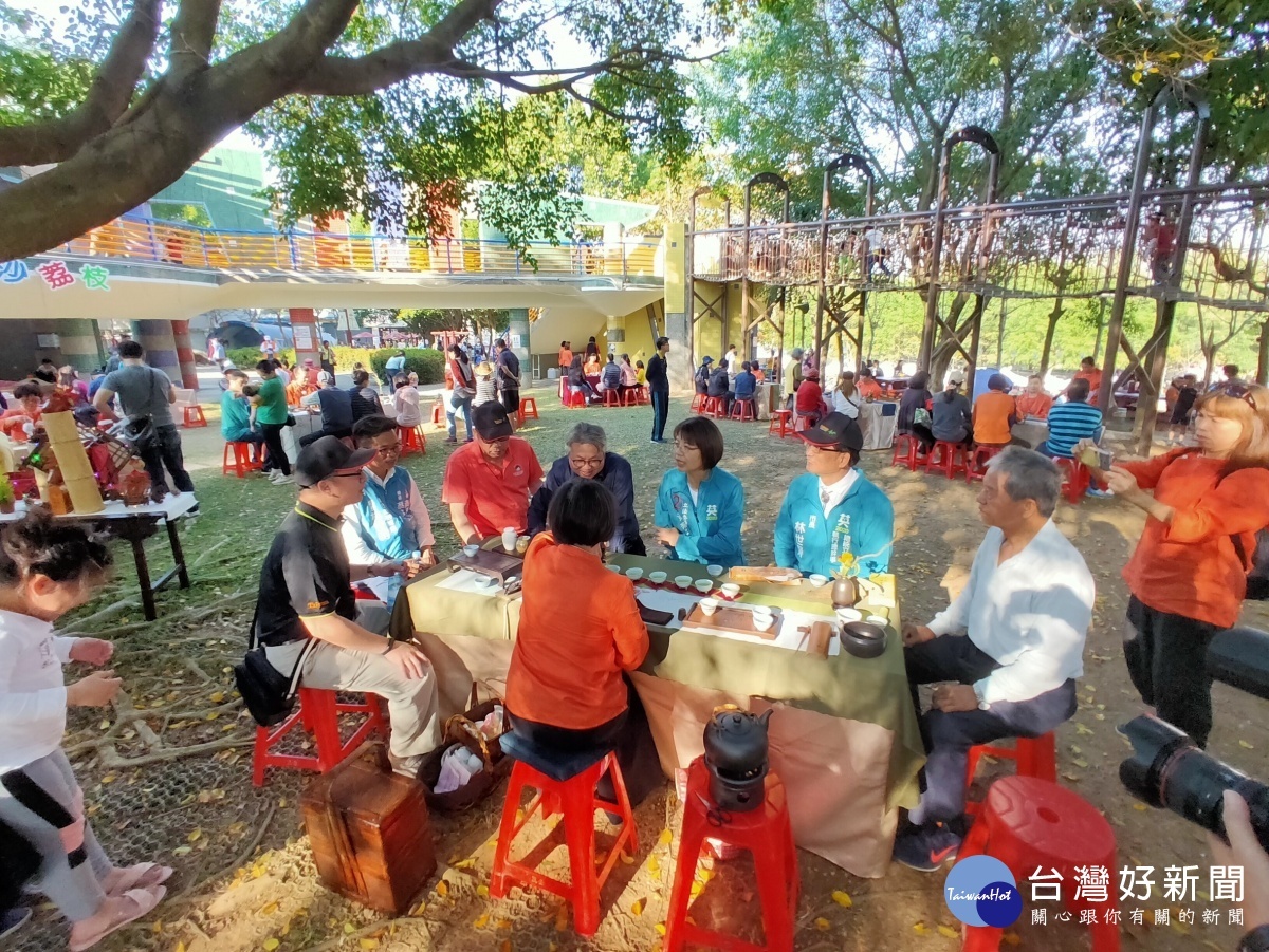 「冬至」愛在卦山暖冬草地音樂會湧進四千遊客。