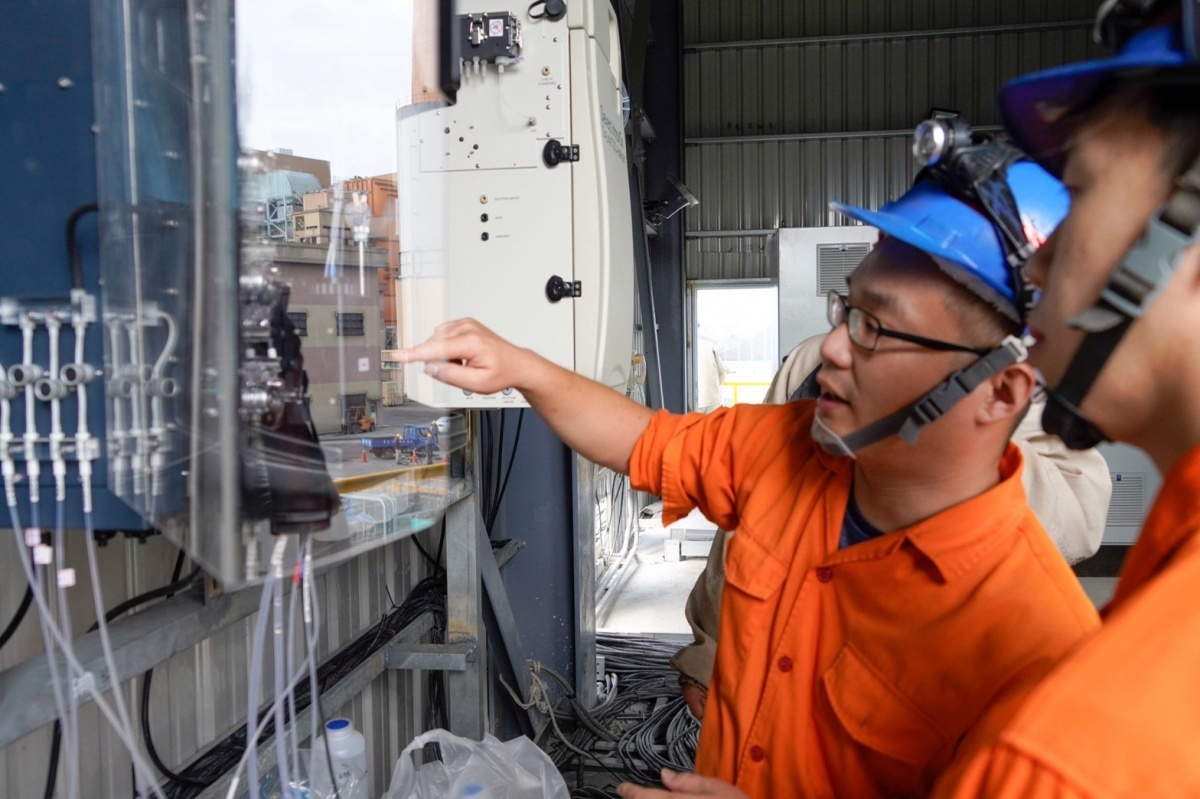 台電表示由於中火新建廢水處理場工程進度的關係,12月25日~12月29日期間將進行功能測試,必須以每日最大廢水量來測試設備功能,因此台中電廠將依法規安排8部機組運轉,藉以測試廢水處理設備的功能表現,預計12月30日起便可恢復自主減產50%方式運轉。(圖/台電)