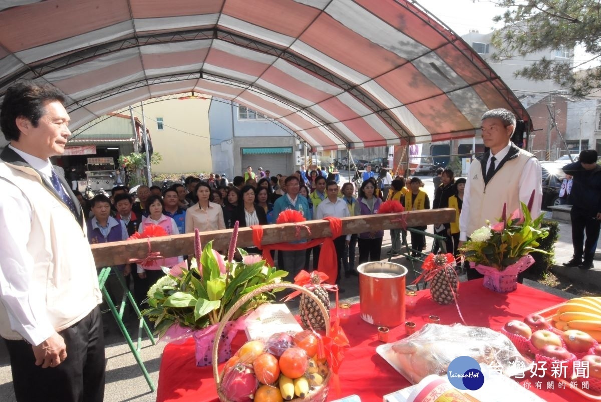 歷史建築溪湖庄役場開工典禮,行祭拜禮。
