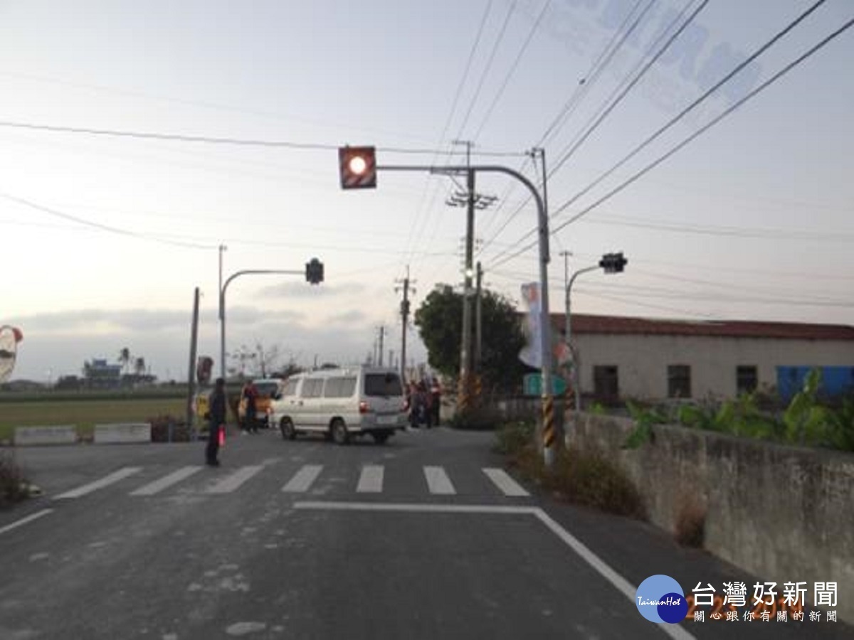 閃光號誌路口「殺」很大 警方呼籲放慢速度確保行車安全