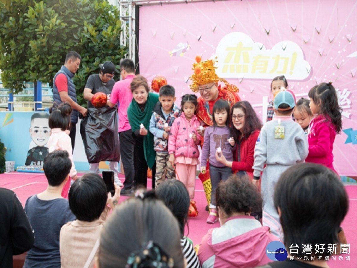 開園吸引近萬人次蒞臨遊玩 杰士尼樂園用歡樂取代閉園的不捨