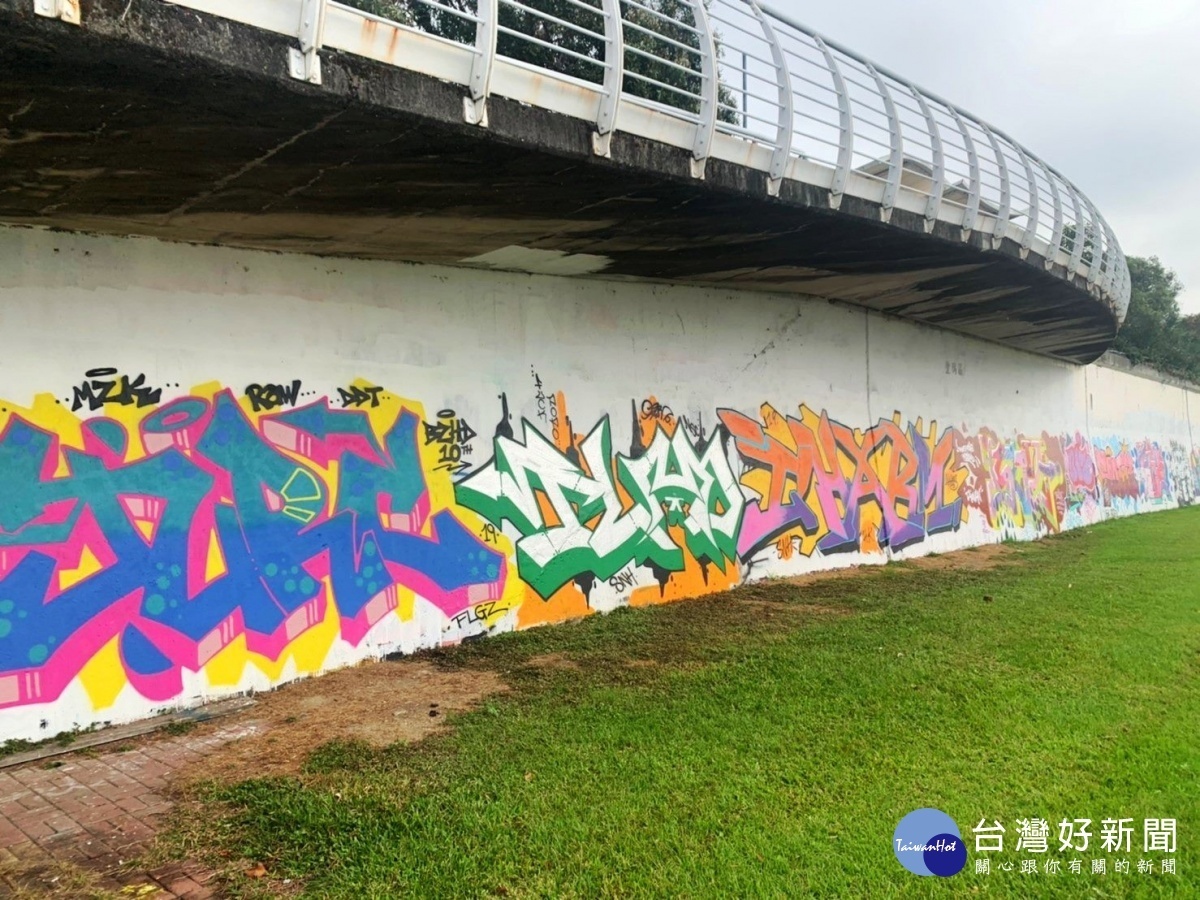 美堤河濱塗鴉牆(圖/台北市水利處提供)