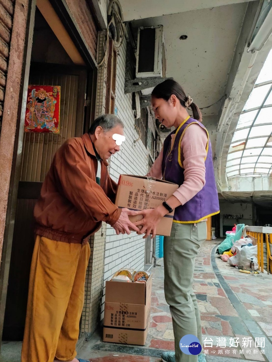 聖保祿醫院寒冬送暖 愛心送餐及物資過春節