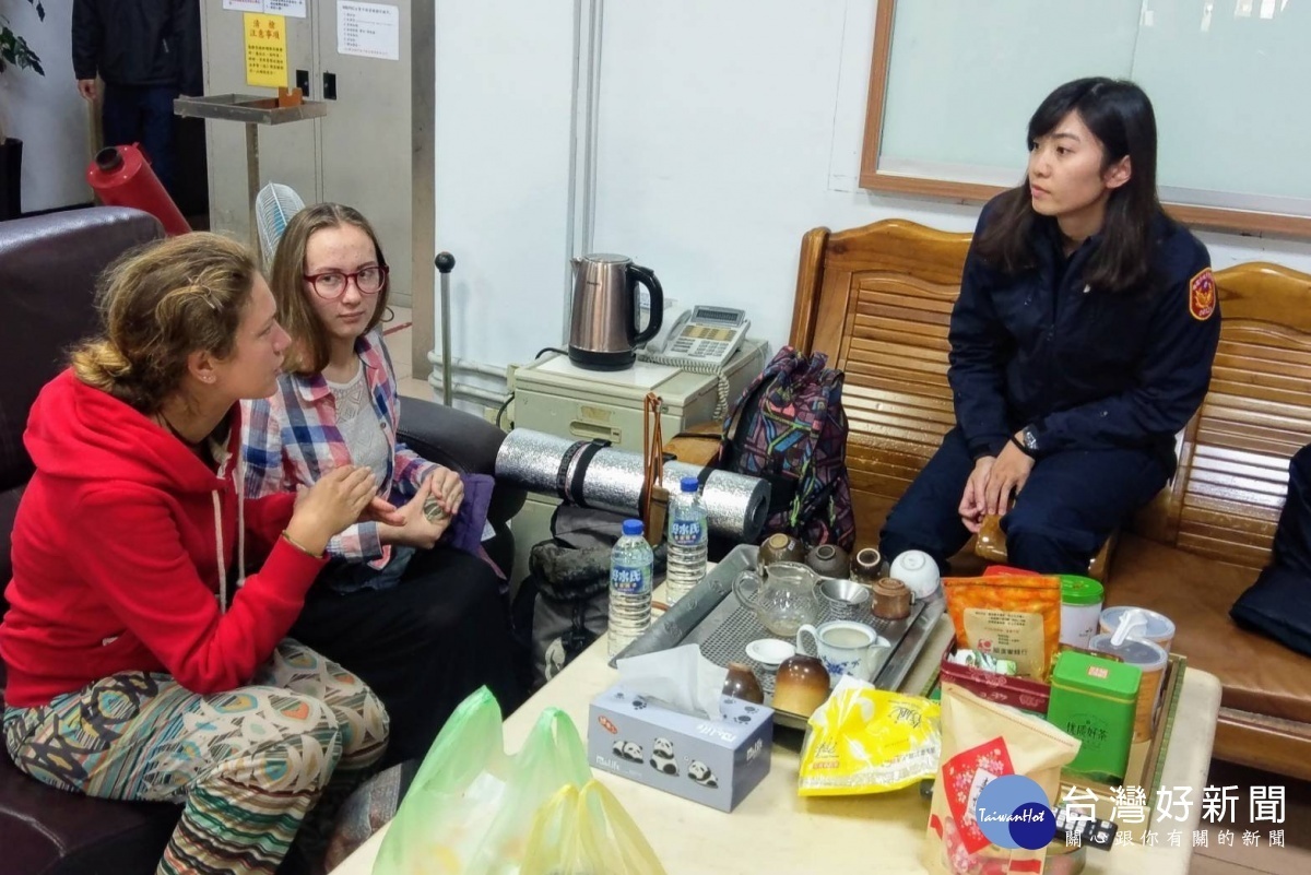 俄籍女背包客環台無處睡,警暖心供宿協助度過寒夜。