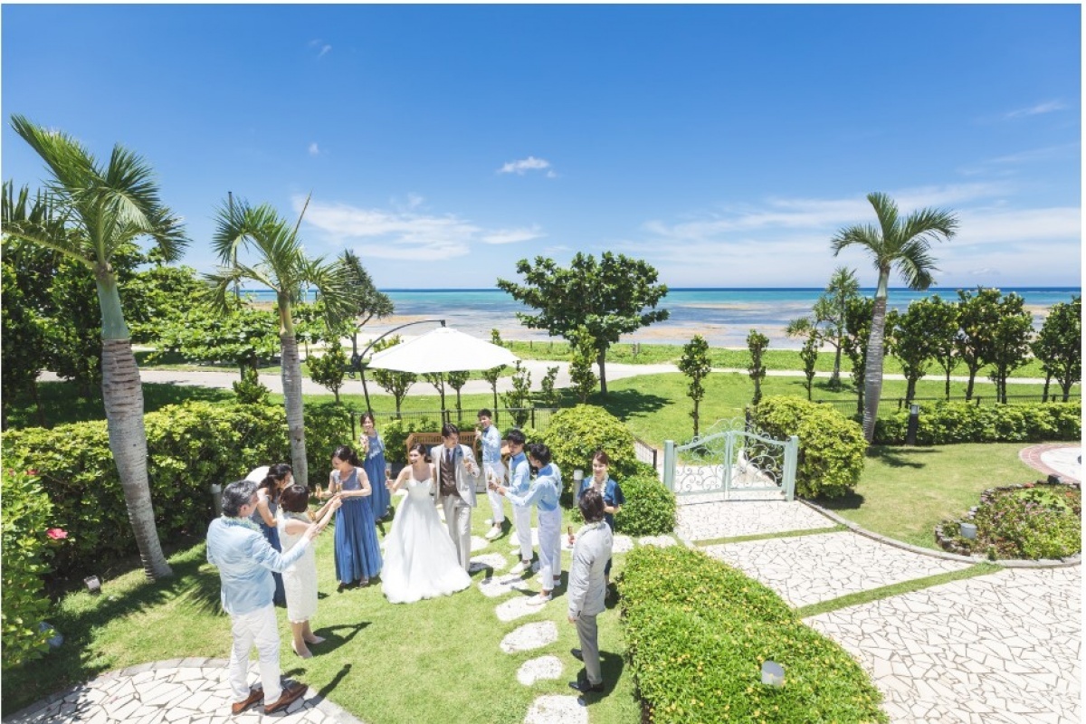 沖繩婚禮專家華德培表示：沖繩婚禮提供浪漫的婚禮，訴求讓自己成為莊園的一日主人。