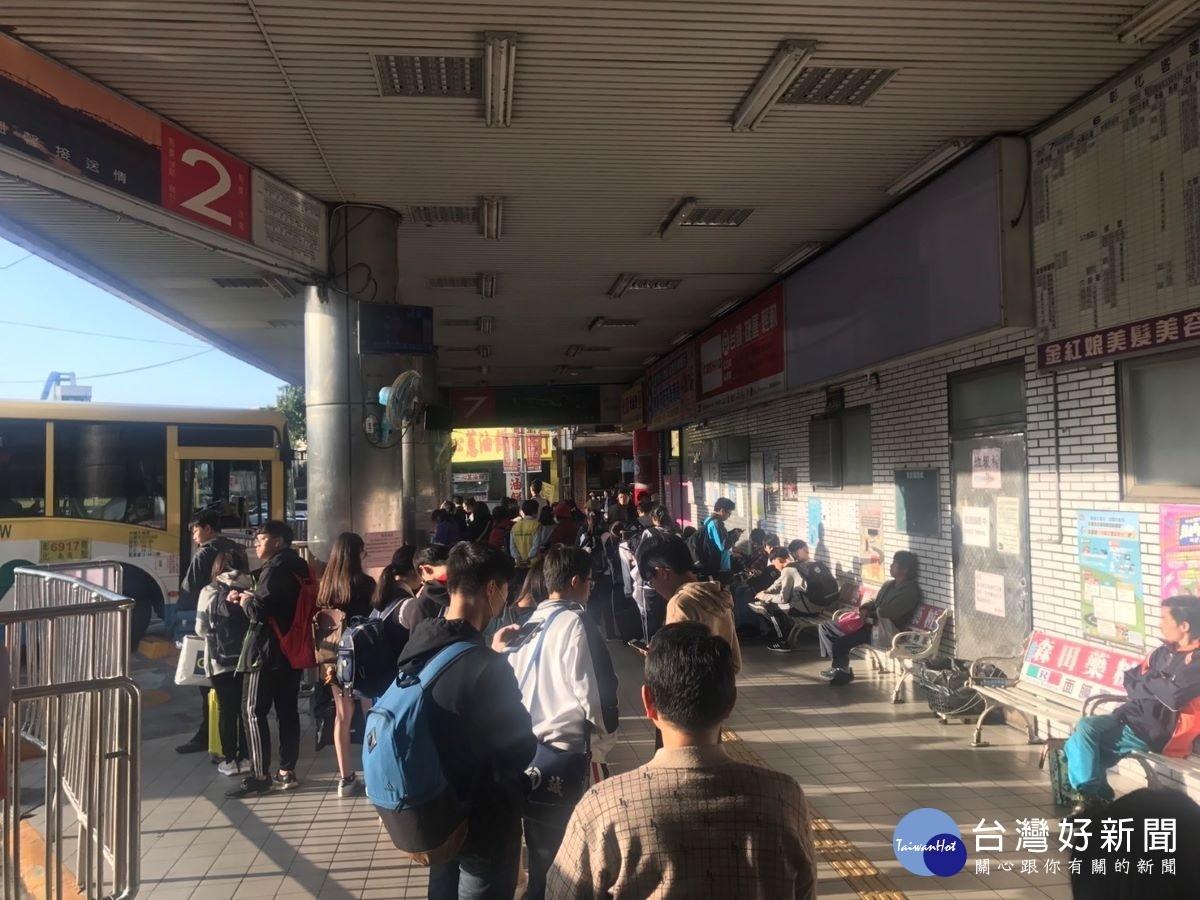 鼠年走春到彰化,搭乘公共運輸免費接駁、搶優惠。圖/彰化監理站提供