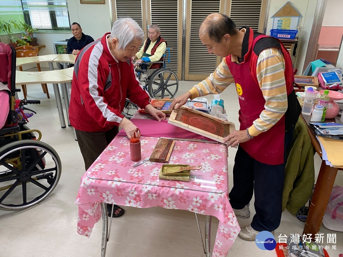 桃醫護家迎新春 歲歲平安圍爐團圓慶新年