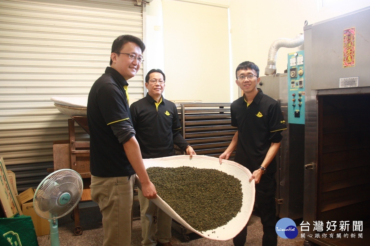 綠泰茶業製茶用心,要讓消費者品到好茶。(記者扶小萍攝)