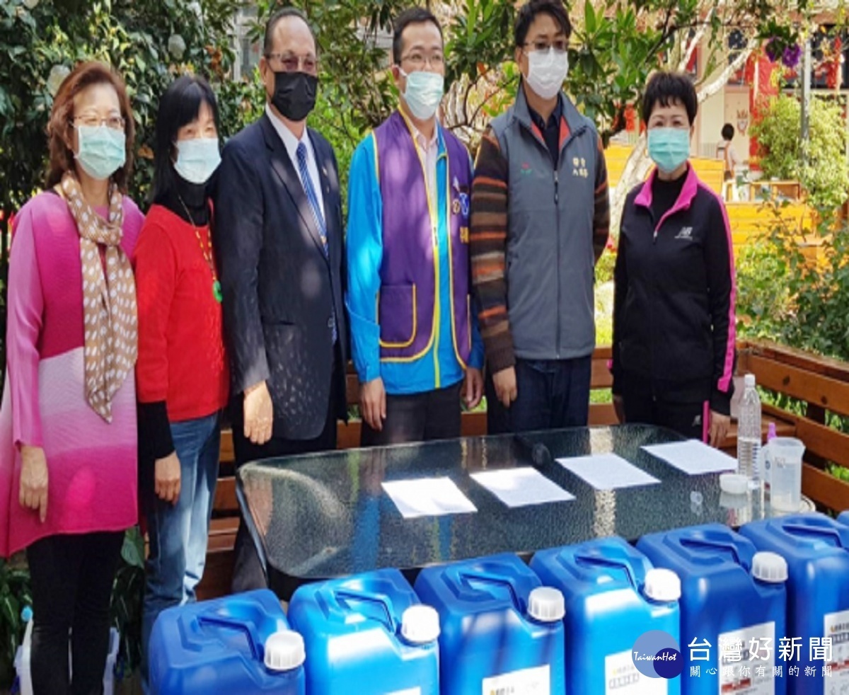 為防武漢肺炎疫情擴散 芬園同濟會提供次氯酸水給幼兒園協會