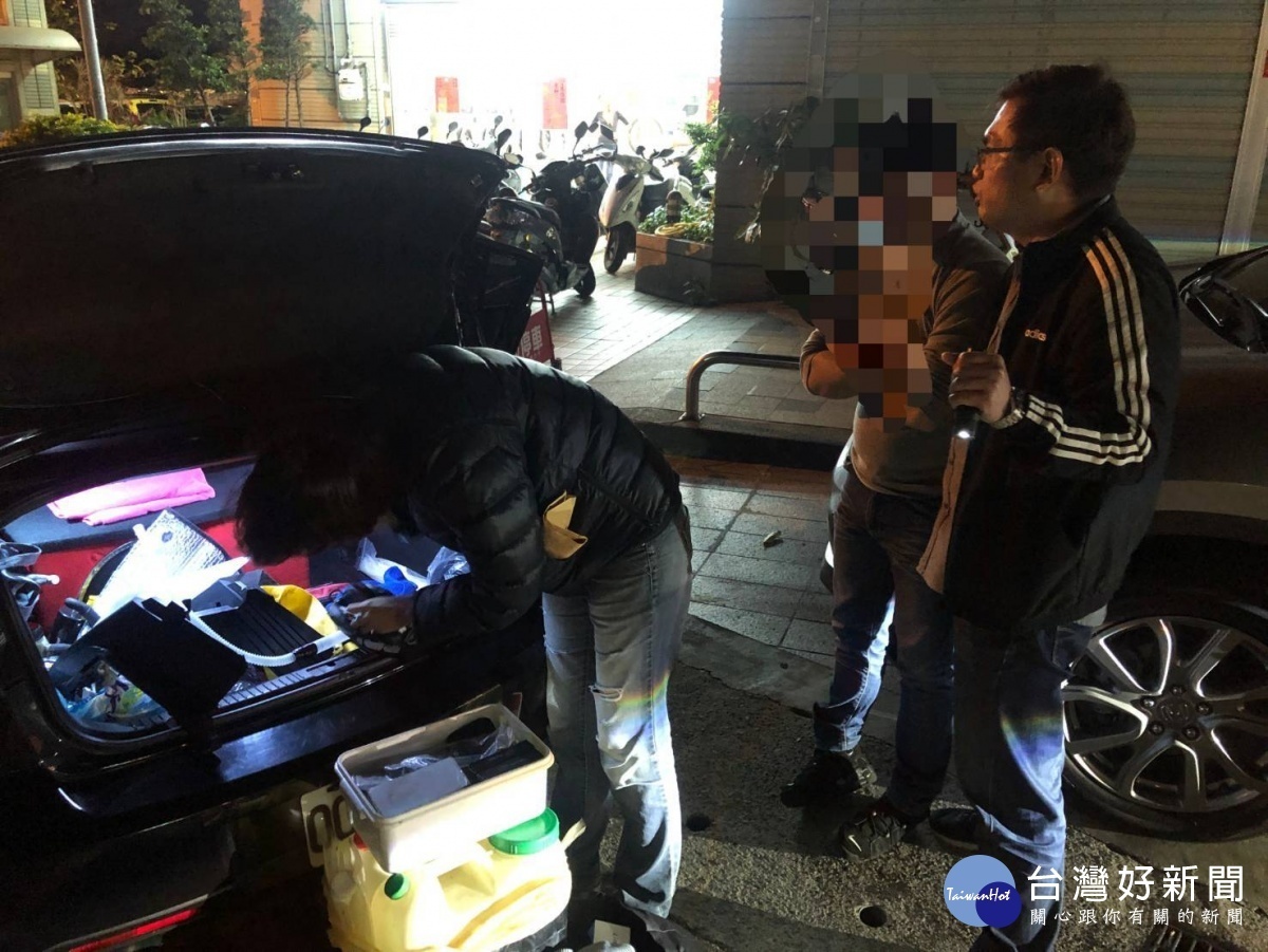 專竊車上無線電,八德警報請桃檢指揮拘提到案。