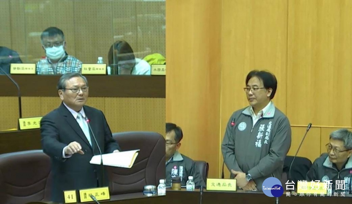 對於非都市計畫區無法設置臨時停車場,林議員建議市府專案建議中央修法,解決民眾停車困境。